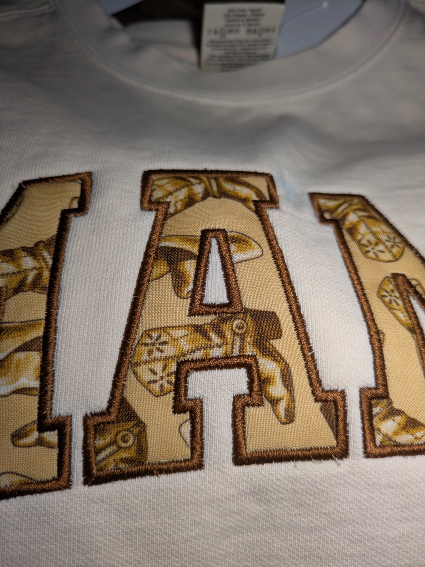 Western Mama Appliqué Sweatshirt – Cream with Cowboy Flair